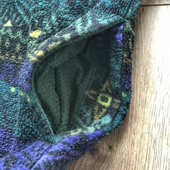 **SOLD** Vintage Patagonia Fall 1997 Snap-T - Picture 6 of 7